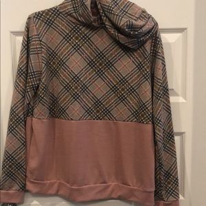 Brand New without tag pink plaid hoodie